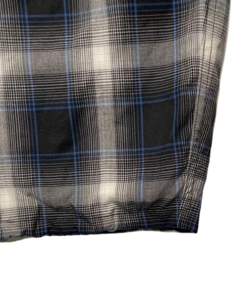 koti BEAUTY&YOUTH（コティ ビューティーアンドユース）koti BEAUTY&YOUTH (コティ ビューティーアンドユース) WOOL 2P EASY クライミングパンツ ブラック×グレー サイズ:Mの古着・服飾アイテム