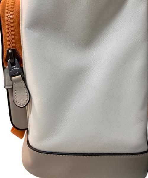 COACH（コーチ）COACH (コーチ) トラック バックパック カラーブロック シグネチャー キャンバス ベージュ×オレンジの古着・服飾アイテム