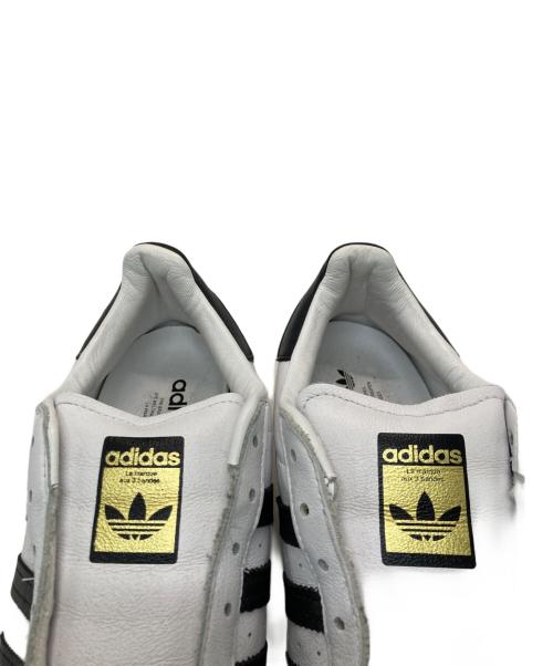 adidas（アディダス）adidas (アディダス) SUPER STAR LACELESS ホワイト×ブラック サイズ:US9.5/UK9/FR43 1/3 /JP275/CHN265の古着・服飾アイテム