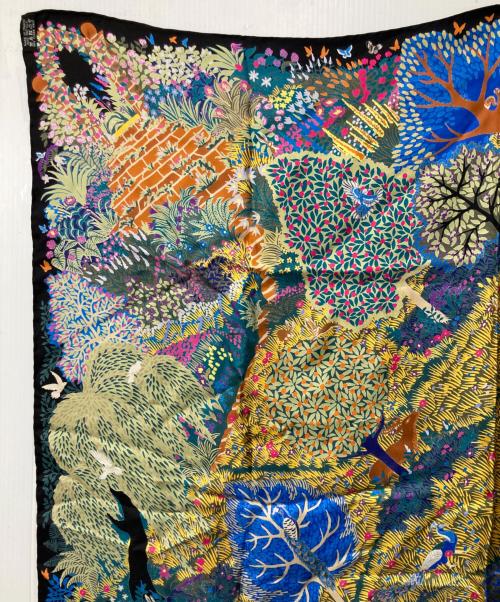 HERMES（エルメス）HERMES (エルメス) 英国式庭園にて Dans Un Jardin Anglais ALICE SHIRLEY カレ90 シルクスカーフ ブラック×マルチカラーの古着・服飾アイテム