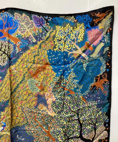 HERMES（エルメス）HERMES (エルメス) 英国式庭園にて Dans Un Jardin Anglais ALICE SHIRLEY カレ90 シルクスカーフ ブラック×マルチカラーの古着・服飾アイテム