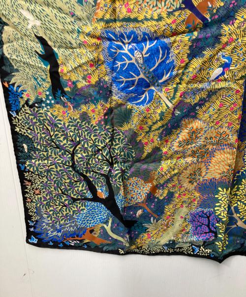 HERMES（エルメス）HERMES (エルメス) 英国式庭園にて Dans Un Jardin Anglais ALICE SHIRLEY カレ90 シルクスカーフ ブラック×マルチカラーの古着・服飾アイテム