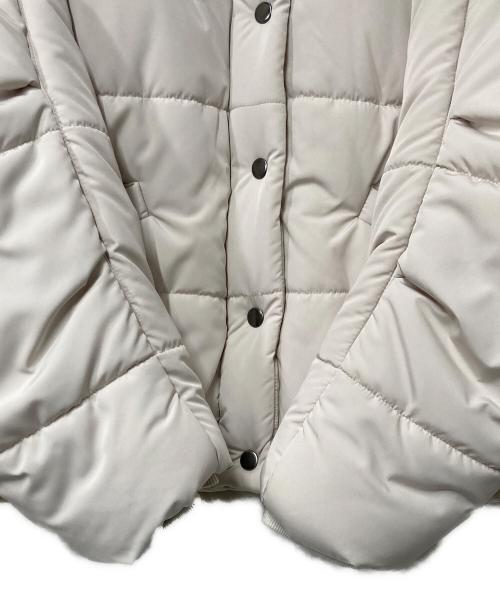 SHENERY（シーナリー）SHENERY (シーナリー) 中綿ショートコート アイボリー サイズ:Freeの古着・服飾アイテム