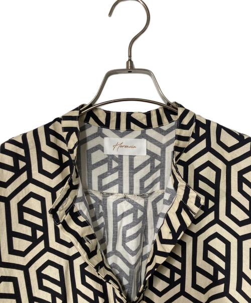 HERENCIA（ヘレンチア）HERENCIA (ヘレンチア) 総柄リネンレーヨンワンピース ベージュ×ブラック サイズ:Freeの古着・服飾アイテム