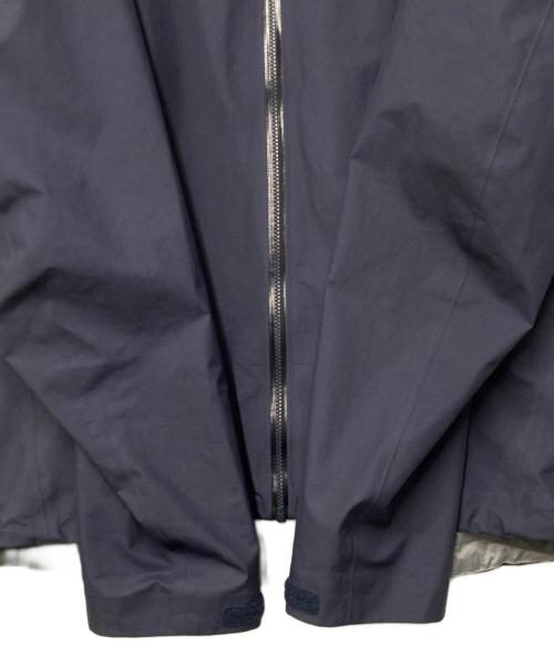 ARC'TERYX（アークテリクス）ARC'TERYX (アークテリクス) BETA JACKET ネイビー サイズ:Lの古着・服飾アイテム