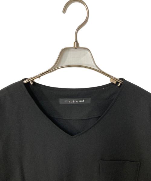 mizuiro-ind（ミズイロインド）mizuiro-ind (ミズイロインド) Vネックワンピース ブラック サイズ:Freeの古着・服飾アイテム