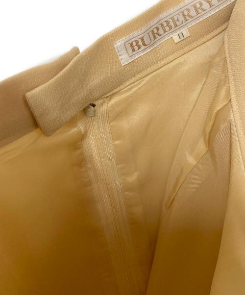 Burberry's（バーバリー）Burberry's (バーバリー) スカートセットアップ ベージュ サイズ:9ATの古着・服飾アイテム
