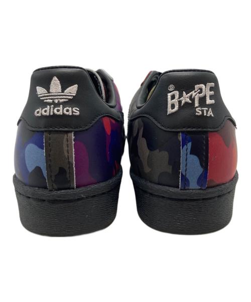 adidas（アディダス）adidas (アディダス) A BATHING APE (ア ベイシング エイプ) SUPER STAR 80S BAPE ブルー×レッド×ブラック サイズ:US8.5/UK8/FR42/JP26.5/CHN260の古着・服飾アイテム