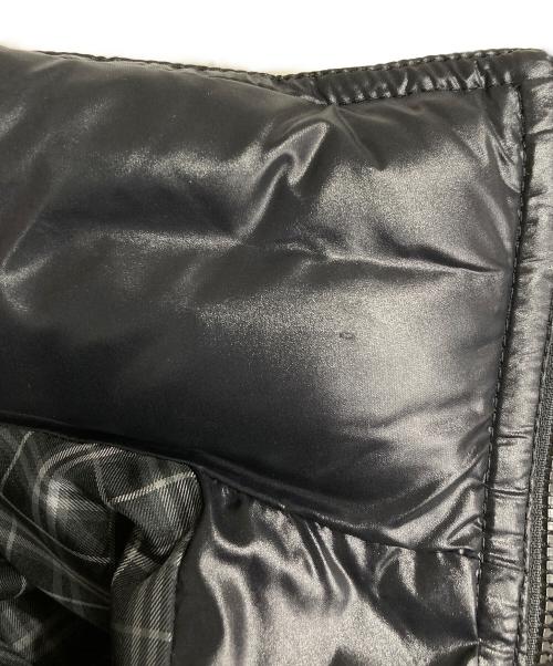 BURBERRY BLACK LABEL（バーバリーブラックレーベル）BURBERRY BLACK LABEL (バーバリーブラックレーベル) ホースロゴ刺繍 フーデッドダウンジャケット ブラック サイズ:LLの古着・服飾アイテム