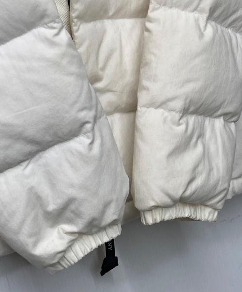 C.P COMPANY（シーピーカンパニー）C.P COMPANY (シーピーカンパニー) フーデッドダウンジャケット DOWN JACKET ホワイト サイズ:46の古着・服飾アイテム