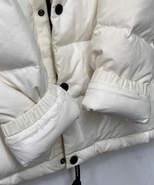 C.P COMPANY（シーピーカンパニー）C.P COMPANY (シーピーカンパニー) フーデッドダウンジャケット DOWN JACKET ホワイト サイズ:46の古着・服飾アイテム