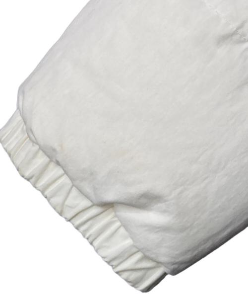 C.P COMPANY（シーピーカンパニー）C.P COMPANY (シーピーカンパニー) フーデッドダウンジャケット DOWN JACKET ホワイト サイズ:46の古着・服飾アイテム