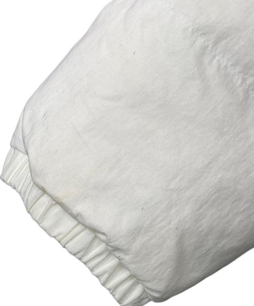 C.P COMPANY（シーピーカンパニー）C.P COMPANY (シーピーカンパニー) フーデッドダウンジャケット DOWN JACKET ホワイト サイズ:46の古着・服飾アイテム