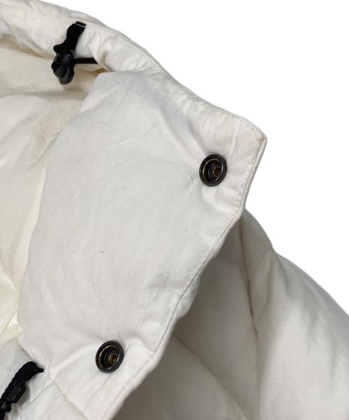 C.P COMPANY（シーピーカンパニー）C.P COMPANY (シーピーカンパニー) フーデッドダウンジャケット DOWN JACKET ホワイト サイズ:46の古着・服飾アイテム