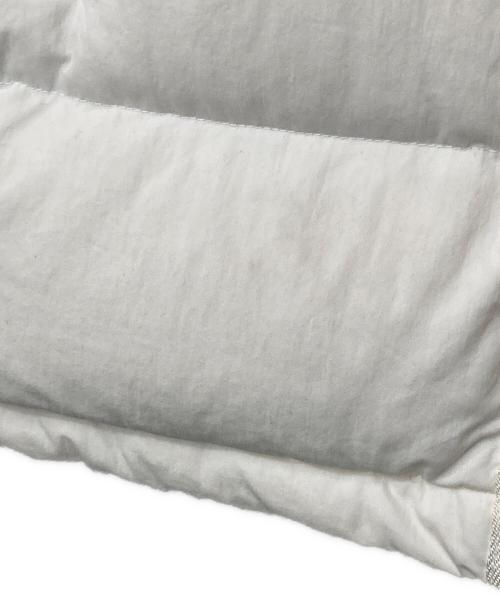 C.P COMPANY（シーピーカンパニー）C.P COMPANY (シーピーカンパニー) フーデッドダウンジャケット DOWN JACKET ホワイト サイズ:46の古着・服飾アイテム