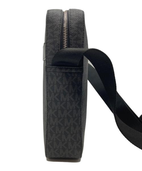 MICHAEL KORS（マイケル・コース）MICHAEL KORS (マイケル・コース) ショルダーバッグ ブラック×グレーの古着・服飾アイテム