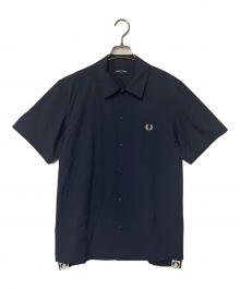 FRED PERRY（フレッドペリー）の古着「SIDE TAPED SHIRT」｜ネイビー