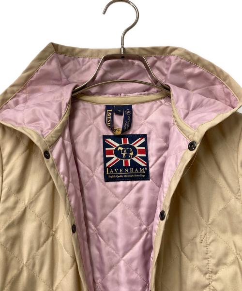 LAVENHAM（ラベンハム）LAVENHAM (ラベンハム) フーデッドキルティングジャケット ベージュ サイズ:36の古着・服飾アイテム