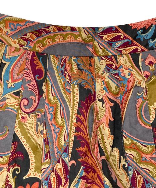 MARGARET HOWELL（マーガレットハウエル）MARGARET HOWELL (マーガレットハウエル) PAISLEY COTTON SHIRTING プリーツスカート ピンクベージュ サイズ:2の古着・服飾アイテム