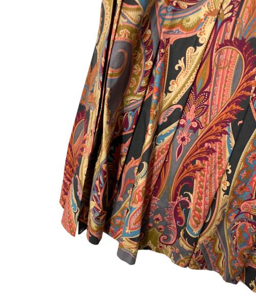 MARGARET HOWELL（マーガレットハウエル）MARGARET HOWELL (マーガレットハウエル) PAISLEY COTTON SHIRTING プリーツスカート ピンクベージュ サイズ:2の古着・服飾アイテム