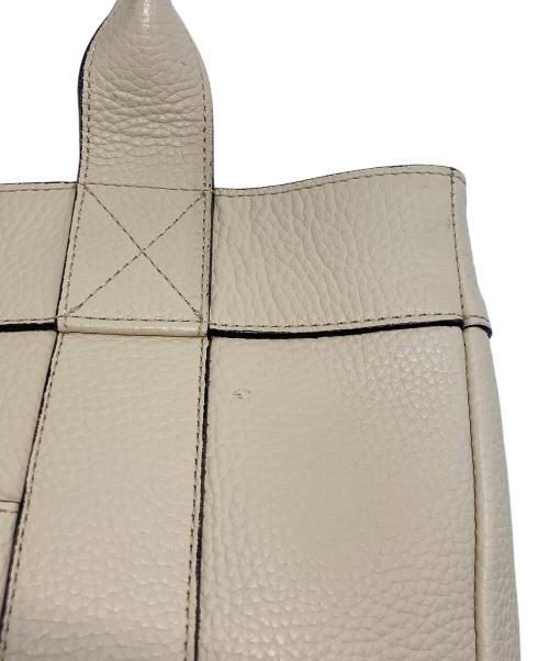 Accessoires De Mademoiselle（アクセソワ・ドゥ・マドモアゼル）Accessoires De Mademoiselle (アクセソワ・ドゥ・マドモアゼル) レザーハンドバッグ アイボリーの古着・服飾アイテム