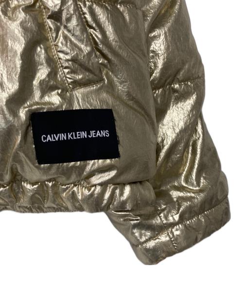Calvin Klein Jeans（カルバンクラインジーンズ）Calvin Klein Jeans (カルバンクラインジーンズ) 中綿ジャケット ゴールド サイズ:Ｍの古着・服飾アイテム