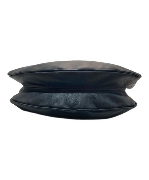 ear PAPILLONNER（イアパピヨネ）ear PAPILLONNER (イアパピヨネ) スワローマチショルダーバッグ ブラックの古着・服飾アイテム