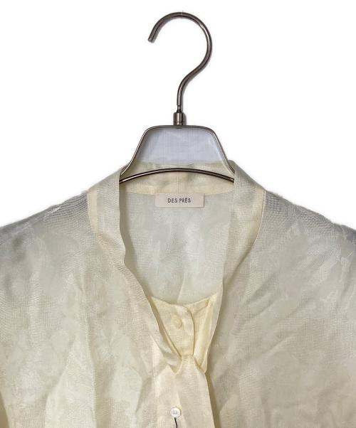 DES PRES（デ プレ）DES PRES (デ プレ) ムービングシャドウ ジャガード ボウタイフリルシャツ ベージュ サイズ:FREE 未使用品の古着・服飾アイテム