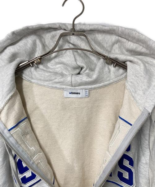 ATMOS（アトモス）atmos (アトモス) College Logo Zip-up Hooded Sweatshirt グレー×ブルー サイズ:XLの古着・服飾アイテム