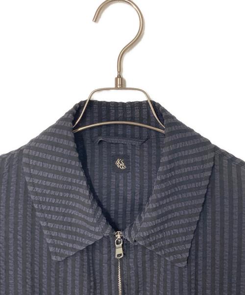 KAPTAIN SUNSHINE（キャプテンサンシャイン）KAPTAIN SUNSHINE (キャプテンサンシャイン) シアサッカーストライプブルゾン ネイビー×ブラック サイズ:40の古着・服飾アイテム