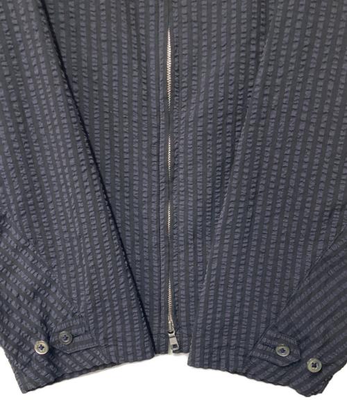 KAPTAIN SUNSHINE（キャプテンサンシャイン）KAPTAIN SUNSHINE (キャプテンサンシャイン) シアサッカーストライプブルゾン ネイビー×ブラック サイズ:40の古着・服飾アイテム