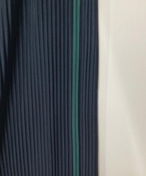 HOMME PLISSE ISSEY MIYAKE（オム プリッセ イッセイ ミヤケ）HOMME PLISSE ISSEY MIYAKE (オム プリッセ イッセイ ミヤケ) サイドライン プリーツパンツ ネイビー×グリーン サイズ:2の古着・服飾アイテム