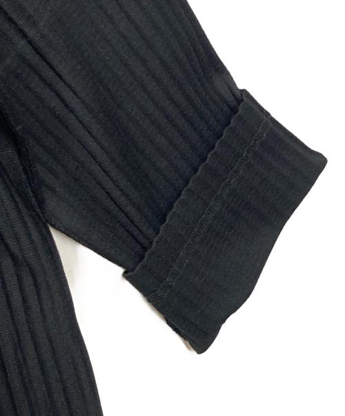 HOMME PLISSE ISSEY MIYAKE（オム プリッセ イッセイ ミヤケ）HOMME PLISSE ISSEY MIYAKE (オム プリッセ イッセイ ミヤケ) プリーツハイネックカットソー ブラック サイズ:3の古着・服飾アイテム