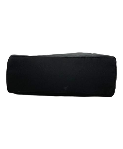 ear PAPILLONNER（イアパピヨネ）ear PAPILLONNER (イアパピヨネ) ショルダー付き樹脂パーツトートバッグ ブラックの古着・服飾アイテム