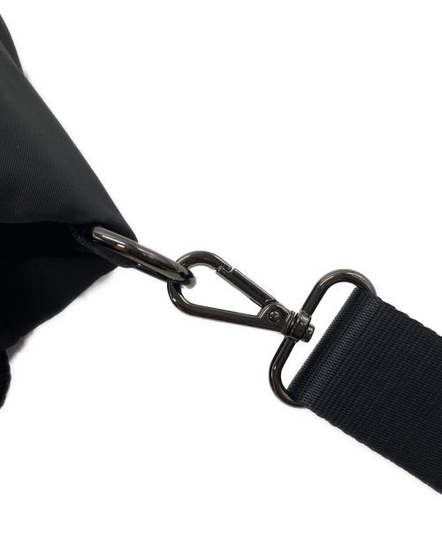 ear PAPILLONNER（イアパピヨネ）ear PAPILLONNER (イアパピヨネ) ショルダー付き樹脂パーツトートバッグ ブラックの古着・服飾アイテム