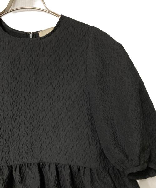 UNITED ARROWS（ユナイテッドアローズ）UNITED ARROWS (ユナイテッドアローズ) AIRY ジャカード 5SL ペプラム ブラウス ブラック サイズ:38の古着・服飾アイテム