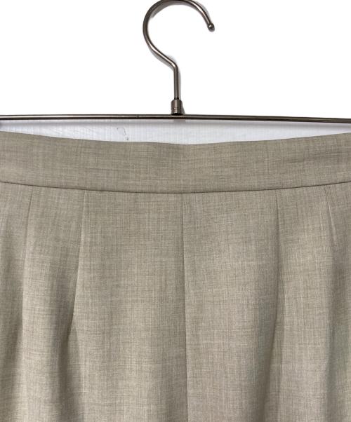 Noble（ノーブル）Noble (ノーブル) ナローAラインサテンスカート ベージュ サイズ:36の古着・服飾アイテム