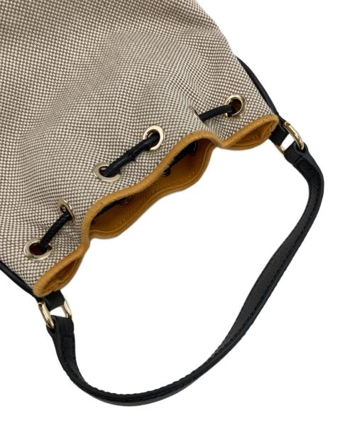 FURLA（フルラ）FURLA (フルラ) CLIO ミニ バケットバッグ ベージュの古着・服飾アイテム