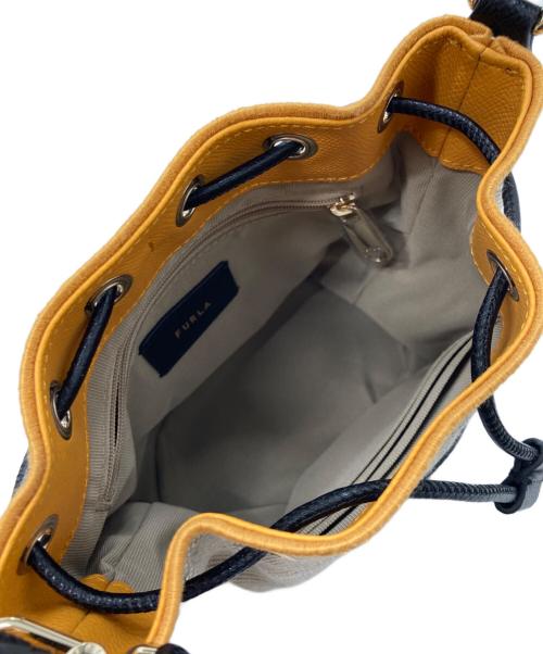 FURLA（フルラ）FURLA (フルラ) CLIO ミニ バケットバッグ ベージュの古着・服飾アイテム