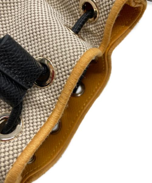 FURLA（フルラ）FURLA (フルラ) CLIO ミニ バケットバッグ ベージュの古着・服飾アイテム