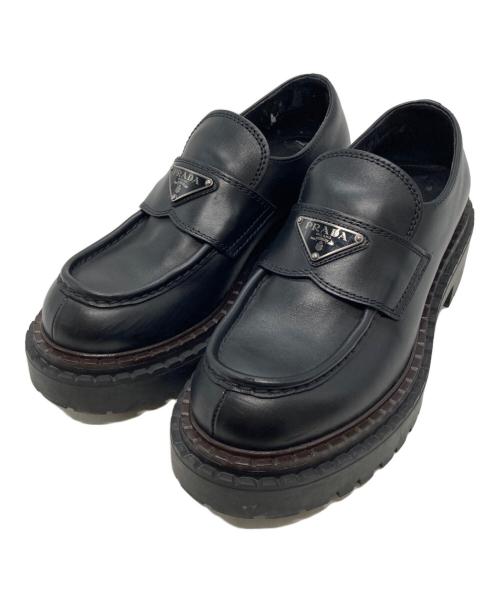 PRADA（プラダ）PRADA (プラダ) ダブルチョコレート トライアングルロゴプレート ローファー ブラック サイズ:5の古着・服飾アイテム