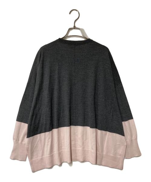 23区（ニジュウサンク）23区 (ニジュウサンク) ウーステッドウール カラーブロック ニット グレー×ピンク サイズ:SIZE 46の古着・服飾アイテム