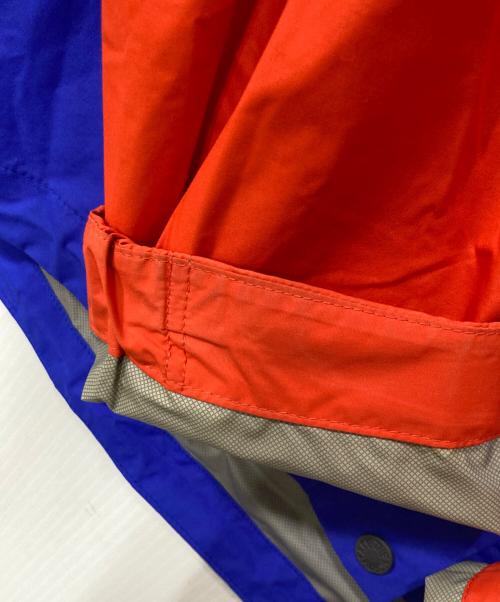 THE NORTH FACE（ザ ノース フェイス）THE NORTH FACE (ザ ノース フェイス) マウンテンパーカー ブルー×オレンジ サイズ:Sの古着・服飾アイテム