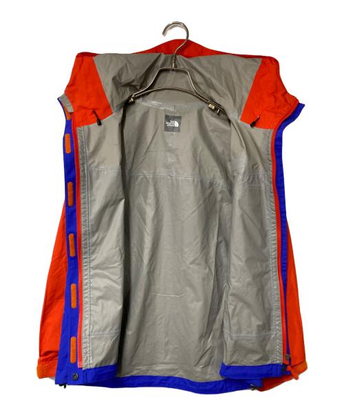 THE NORTH FACE（ザ ノース フェイス）THE NORTH FACE (ザ ノース フェイス) マウンテンパーカー ブルー×オレンジ サイズ:Sの古着・服飾アイテム