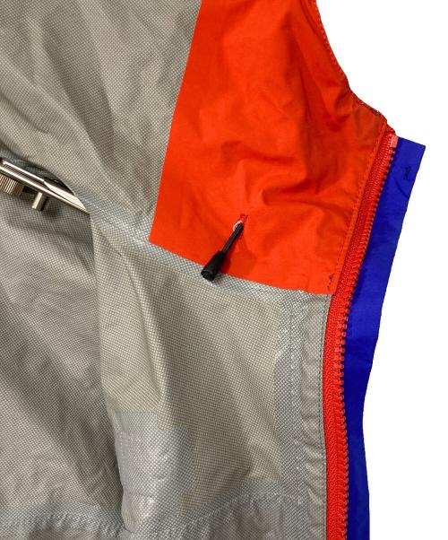 THE NORTH FACE（ザ ノース フェイス）THE NORTH FACE (ザ ノース フェイス) マウンテンパーカー ブルー×オレンジ サイズ:Sの古着・服飾アイテム