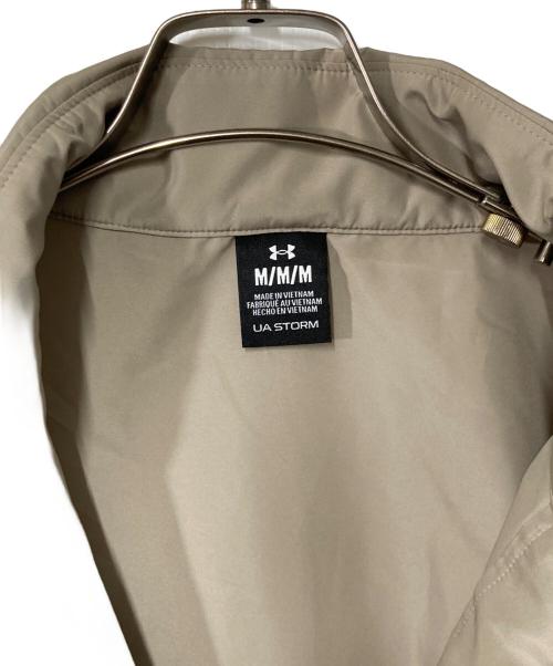 UNDER ARMOUR（アンダーアーマー）UNDER ARMOUR (アンダーアーマー) UAウーブン フルジップ フーディー ベージュ サイズ:Ｍ 未使用品の古着・服飾アイテム