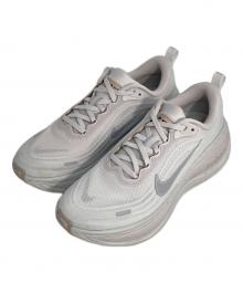 NIKE（ナイキ）の古着「Vomero Plus "Vast Grey/Metallic Silver"」｜ホワイト