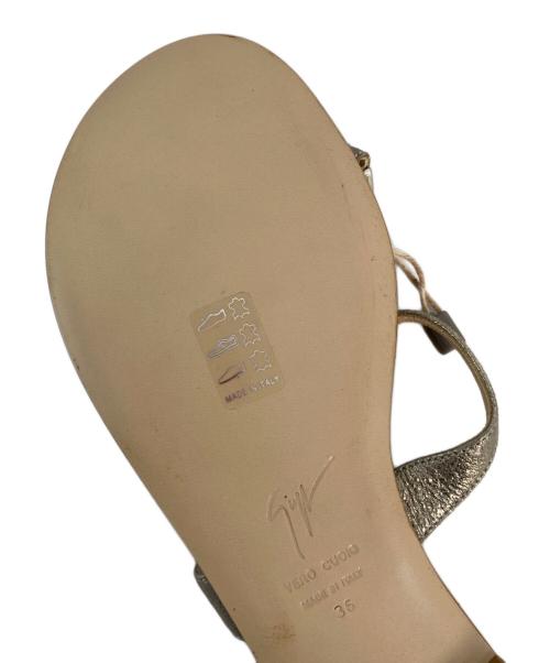 GIUSEPPE ZANOTTI（ジュゼッペザノッティ）GIUSEPPE ZANOTTI (ジュゼッペザノッティ) プレートサンダル ベージュ サイズ:36の古着・服飾アイテム