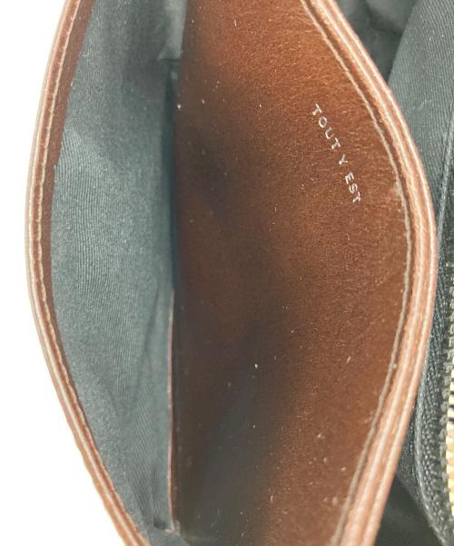 TOUT Y EST（トゥティエ）tout y est (トゥティエ) SAC VOLET SMALL ブラウンの古着・服飾アイテム