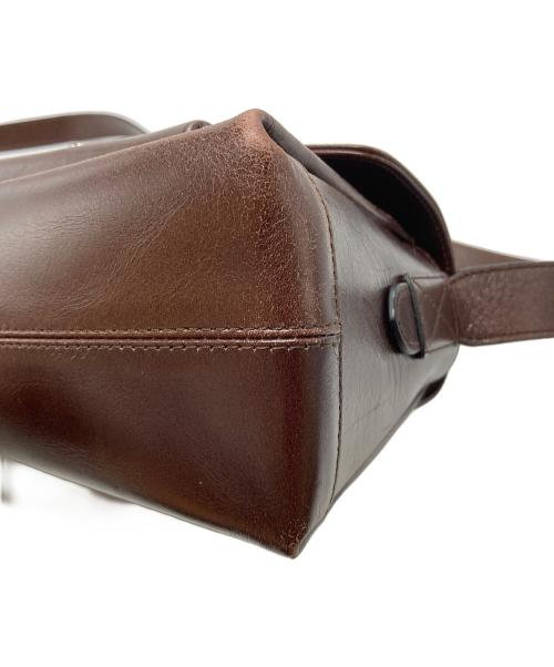 TOUT Y EST（トゥティエ）tout y est (トゥティエ) SAC VOLET SMALL ブラウンの古着・服飾アイテム